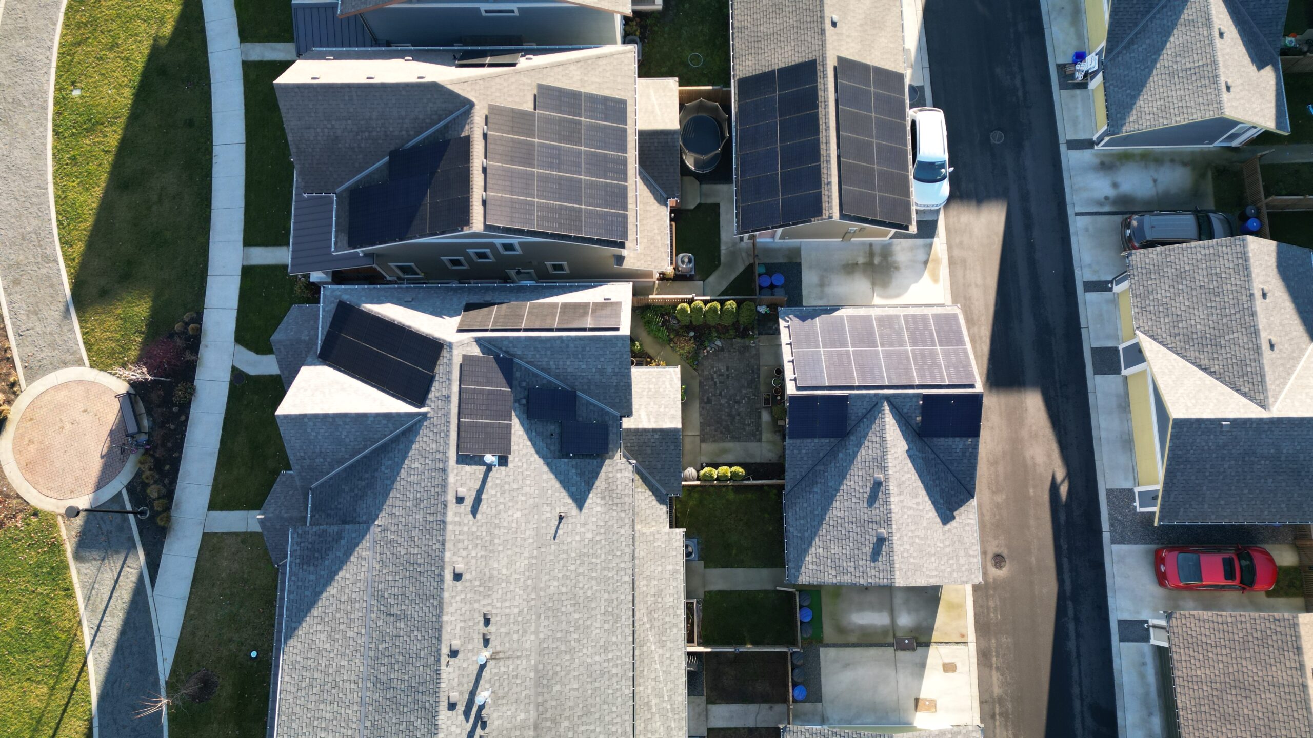 New construction homes with integrated solar